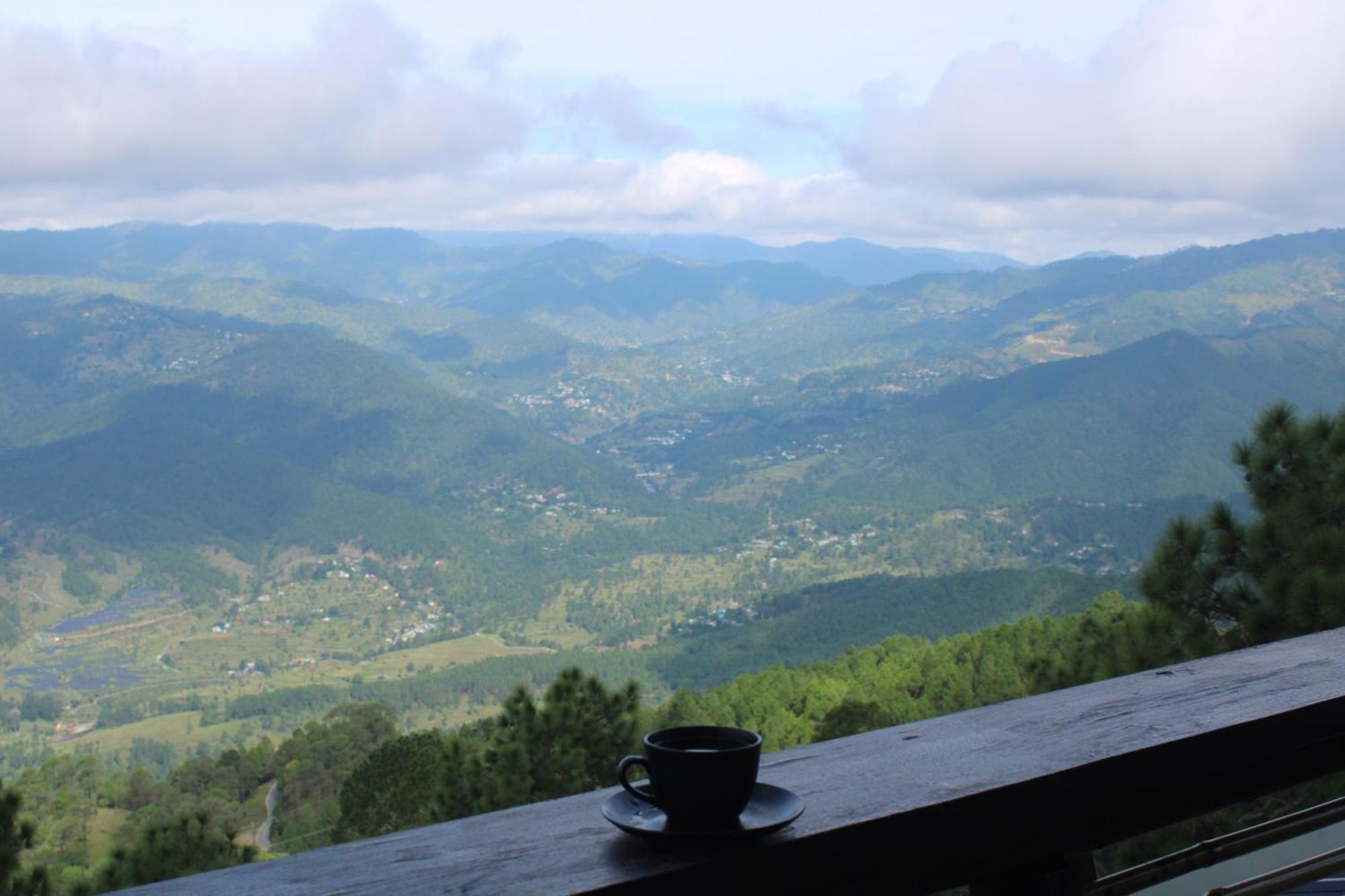 Himalayan Hobbit House Hotel Almora Buitenkant foto