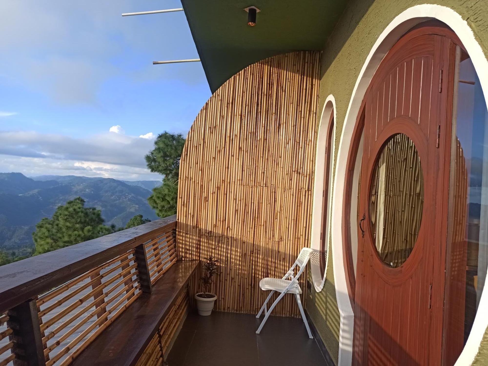 Himalayan Hobbit House Hotel Almora Buitenkant foto