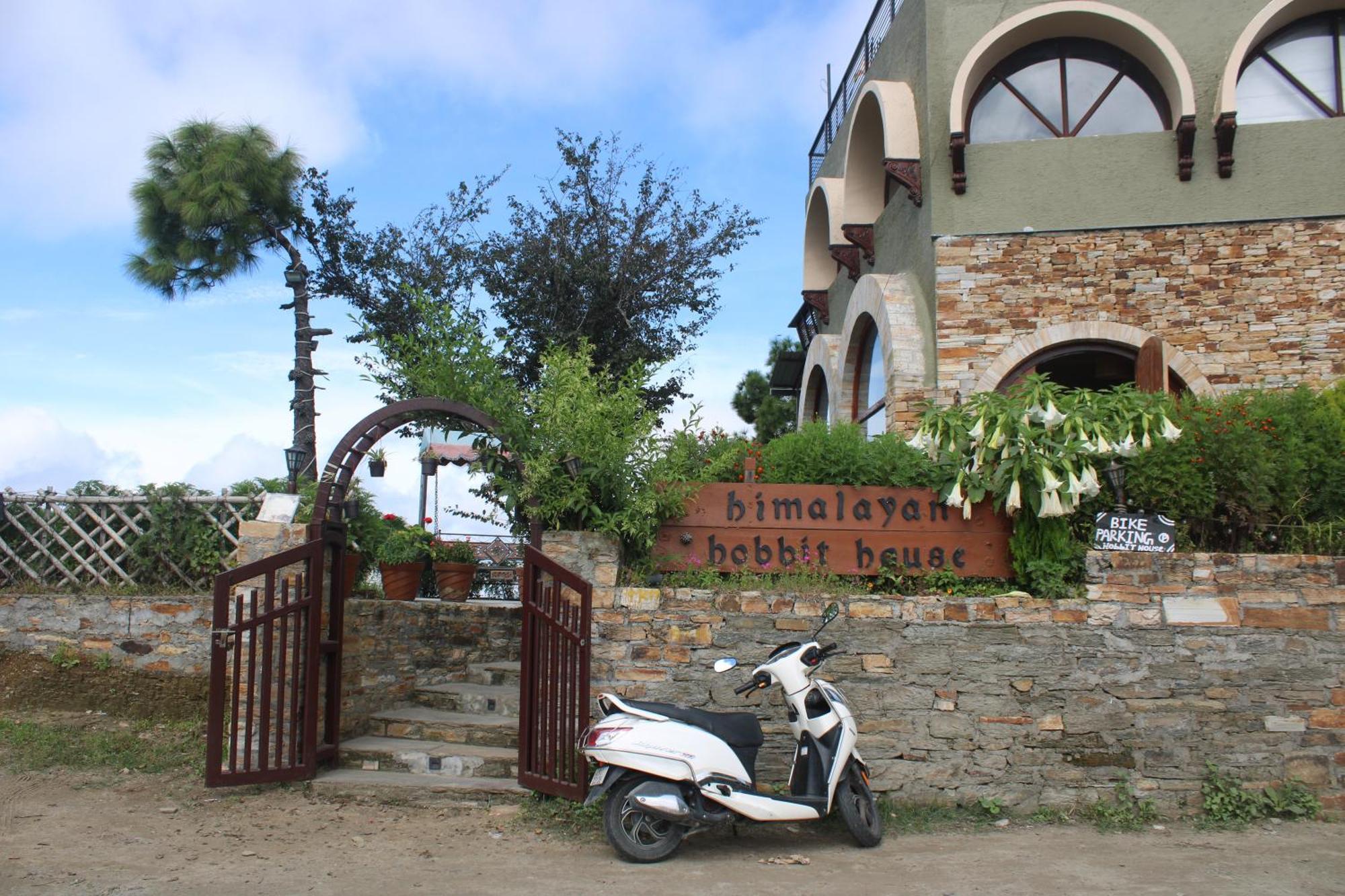 Himalayan Hobbit House Hotel Almora Buitenkant foto