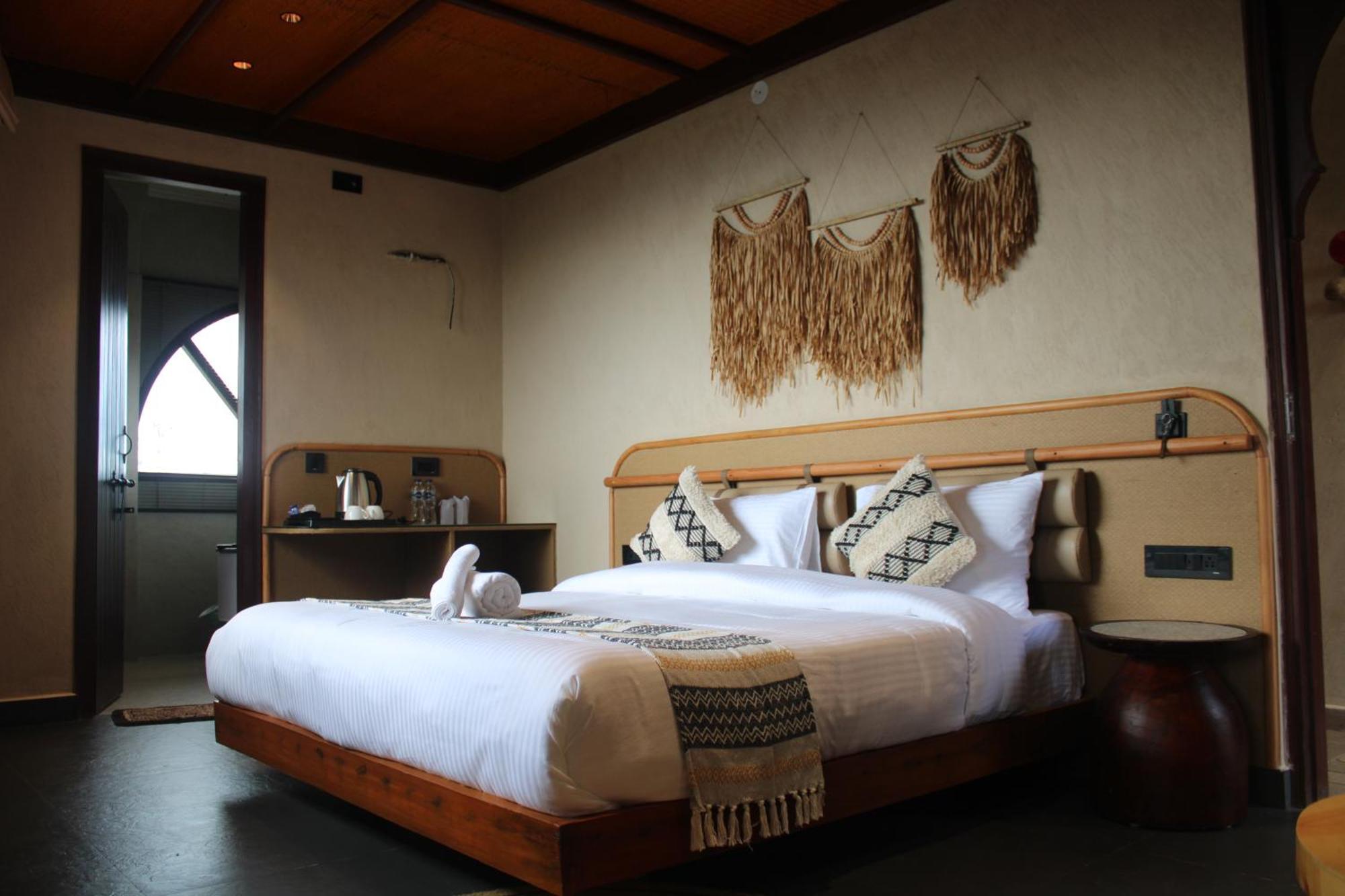 Himalayan Hobbit House Hotel Almora Buitenkant foto